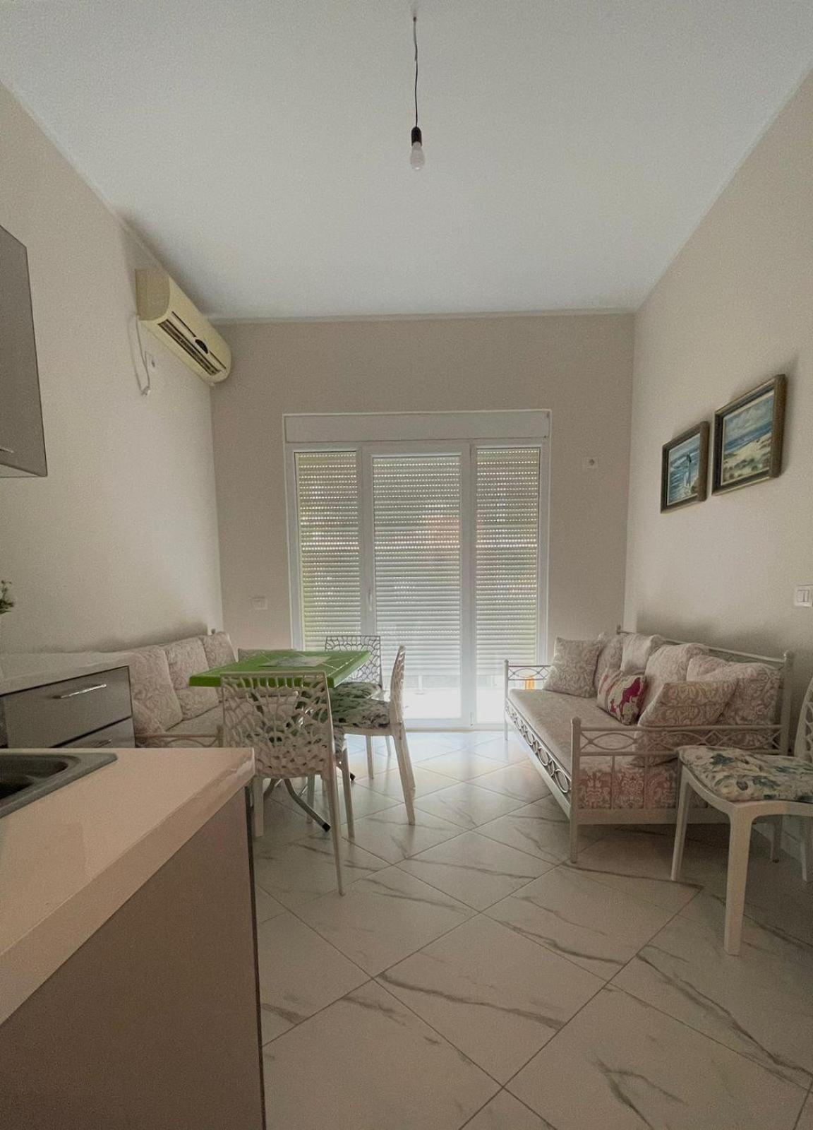 Apartman Ave *